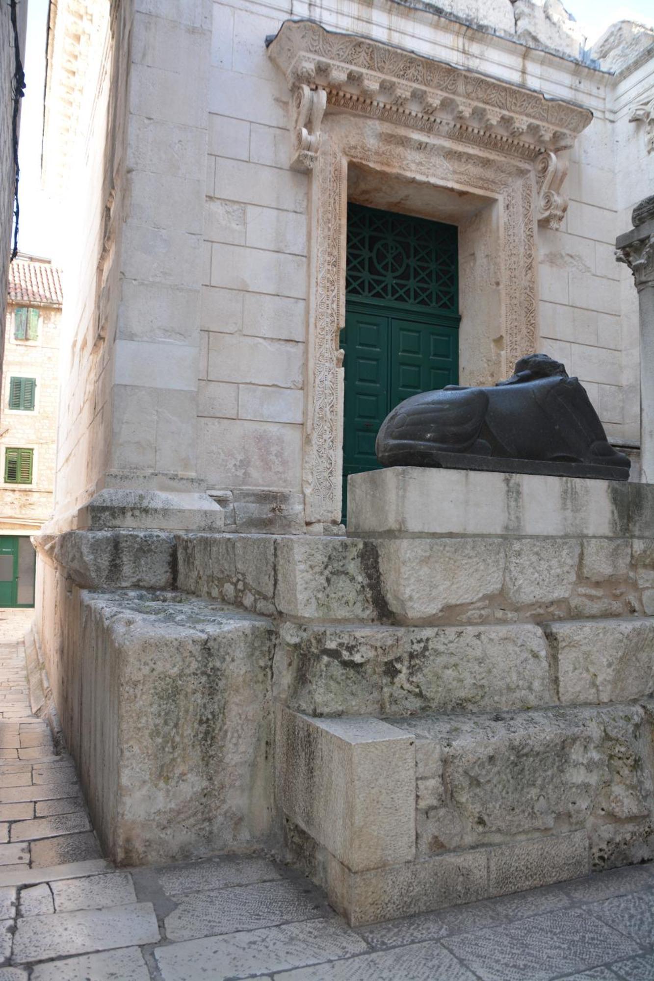 Largo Apartment In The Heart Of Diocletian Palace สปลิท ภายนอก รูปภาพ