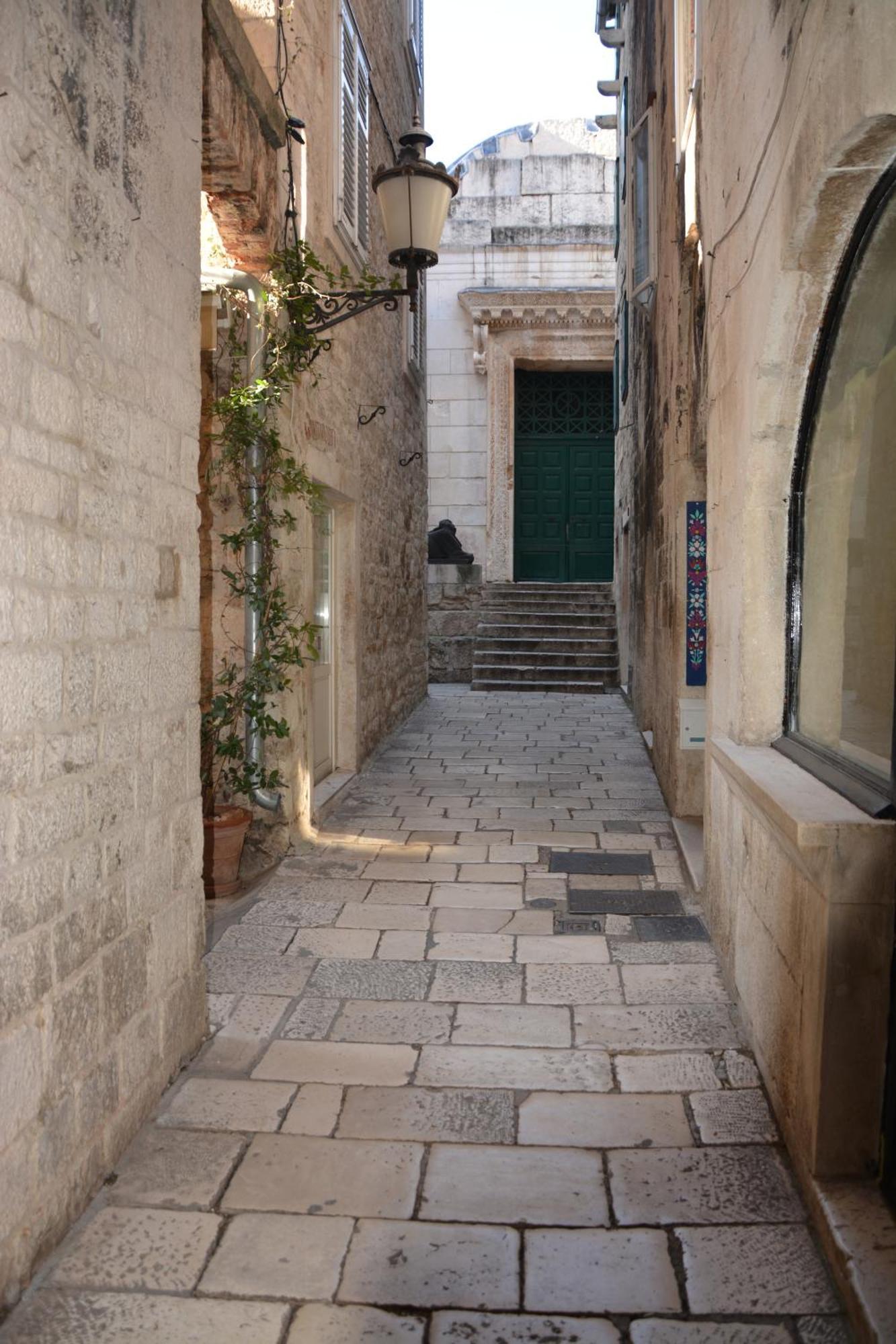 Largo Apartment In The Heart Of Diocletian Palace สปลิท ภายนอก รูปภาพ